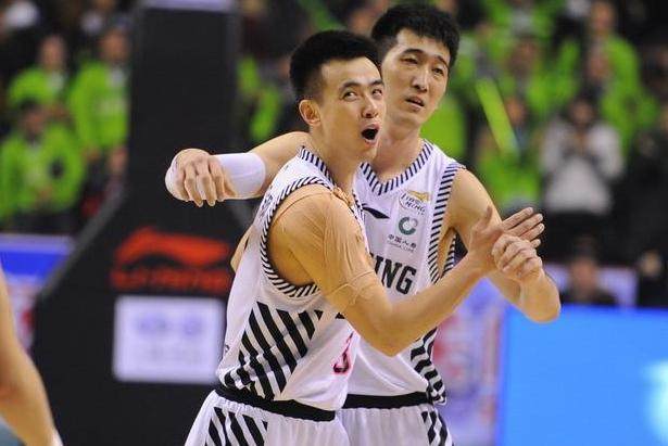 禁区前的自 禁区前的自