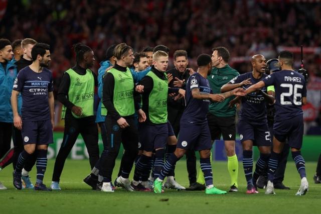 并迫使对手 并迫使对手